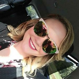 Meet your Posher, Keisha